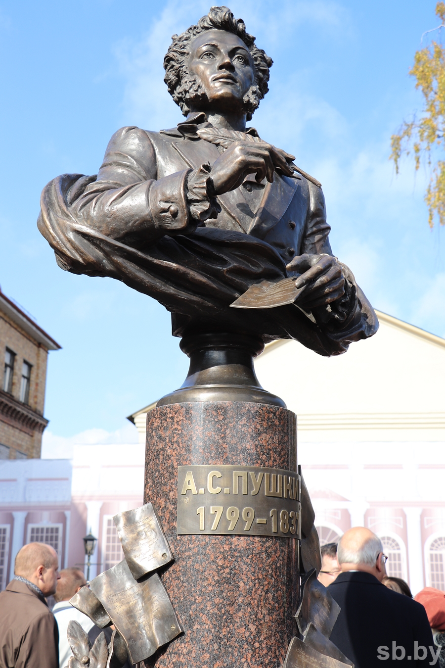 У Брэсце ўрачыста адкрылі Пушкінскі сквер і бюст Пушкіну