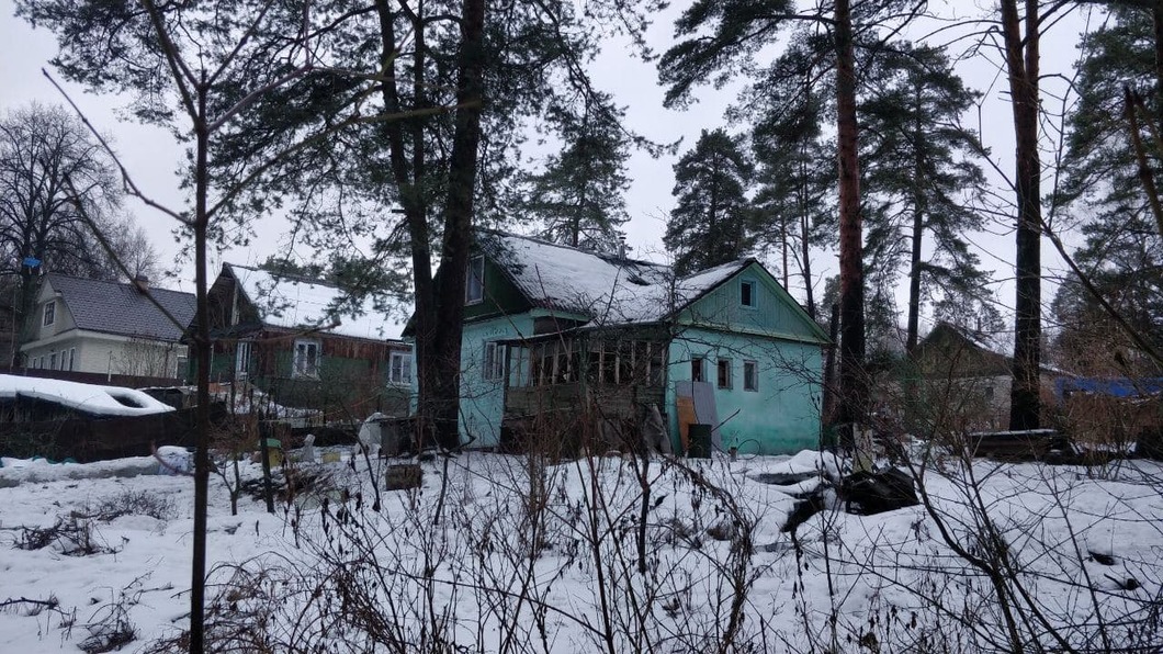 У женщины, которую ударил ногой российский силовик, в больнице забрали одежду