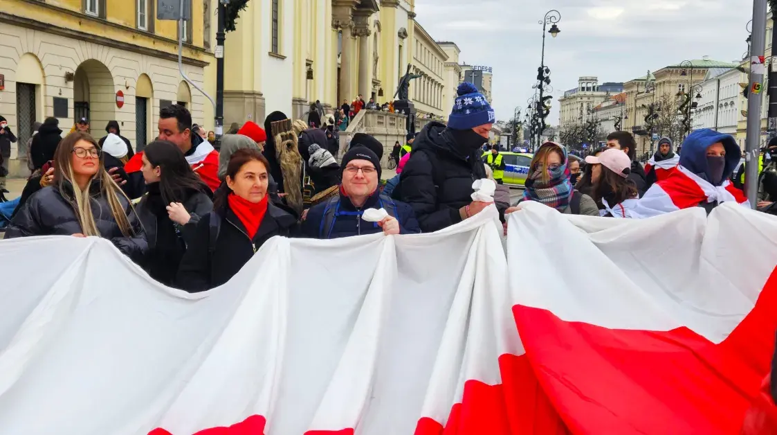 Як у Варшаве прайшоў марш “Не мой выбар” — фотарэпартаж
