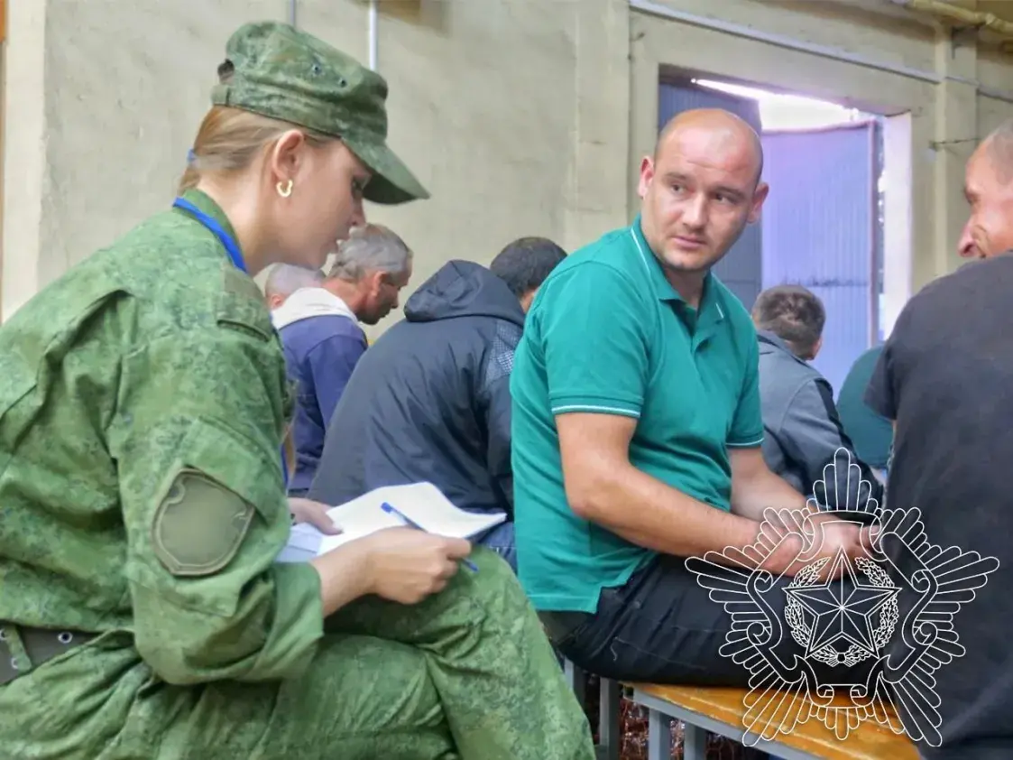 Аграрыяў, якія дрэнна збіралі ўраджай, ужо пачалі адпраўляць у войска
