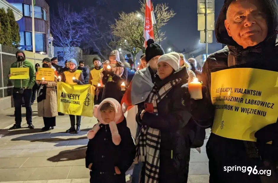 У Варшаве прайшла акцыя ў падтрымку праваабаронцаў-палітвязняў з "Вясны"