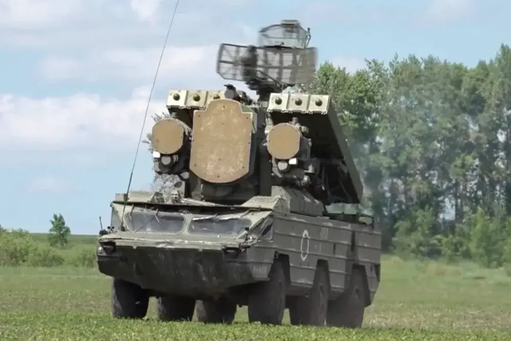 Составы с танками: какую военную технику Беларусь может передать России