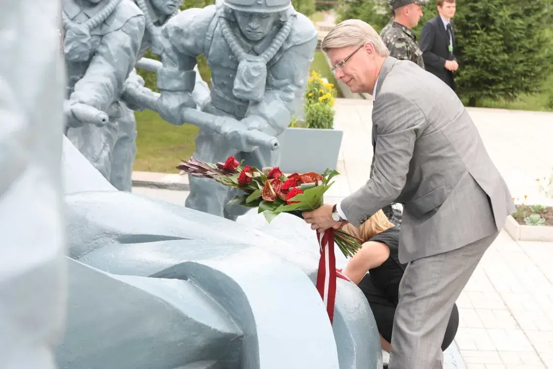 Одекалон вместо лекарств, баня раз в два месяца. Как президент Латвии был ликвидатором