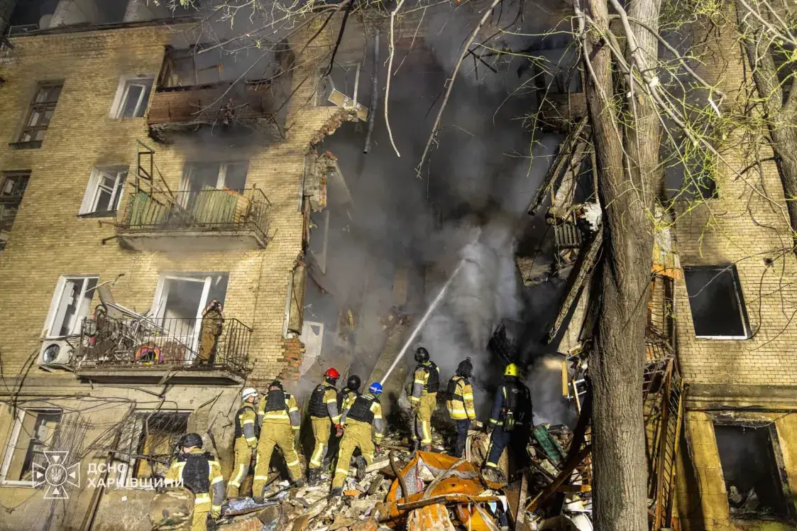 У Харкаве пасля расійскага ўдару абваліўся пад'езд жылога дома