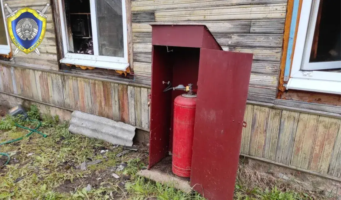 У вёсцы пад Івацэвічамі мужчына спрабаваў спаліць жонку з дзецьмі