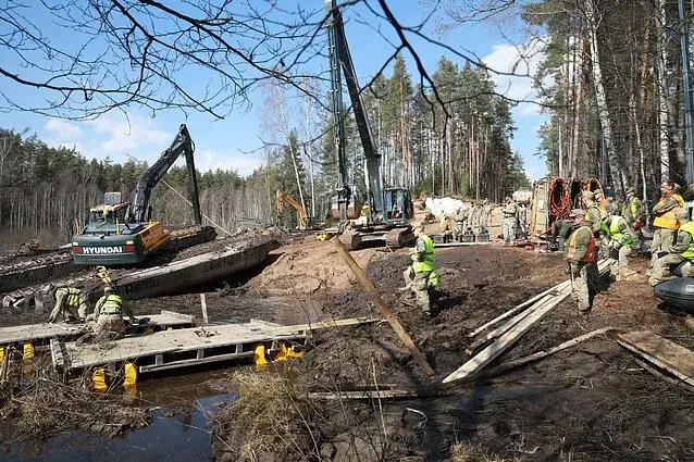 У Літве дасталі патанулую машыну амерыканскіх вайскоўцаў