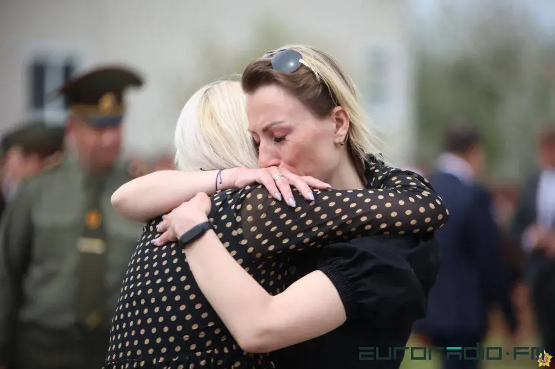 У Баранавічах адкрылі мемарыял у гонар загінулых лётчыкаў
