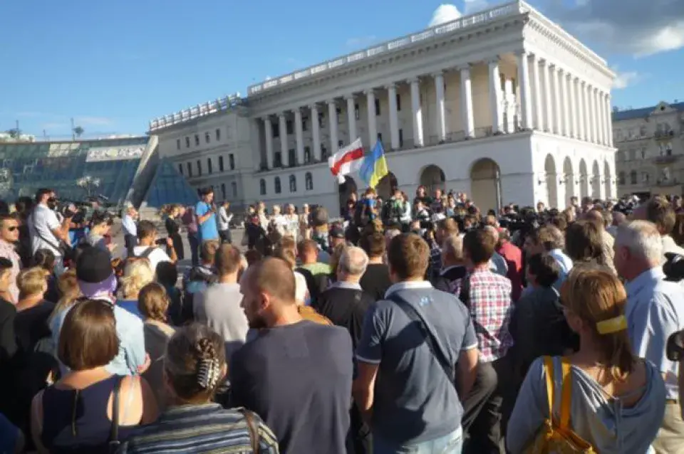 На Майдане Незалежнасці ў Кіеве ўшанавалі памяць Паўла Шарамета (фота)