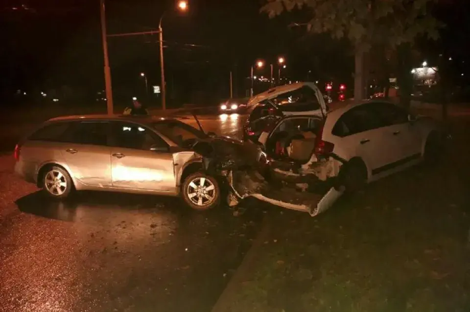 У Мінску п’яны кіроўца за 15 хвілінаў разбіў пяць аўто