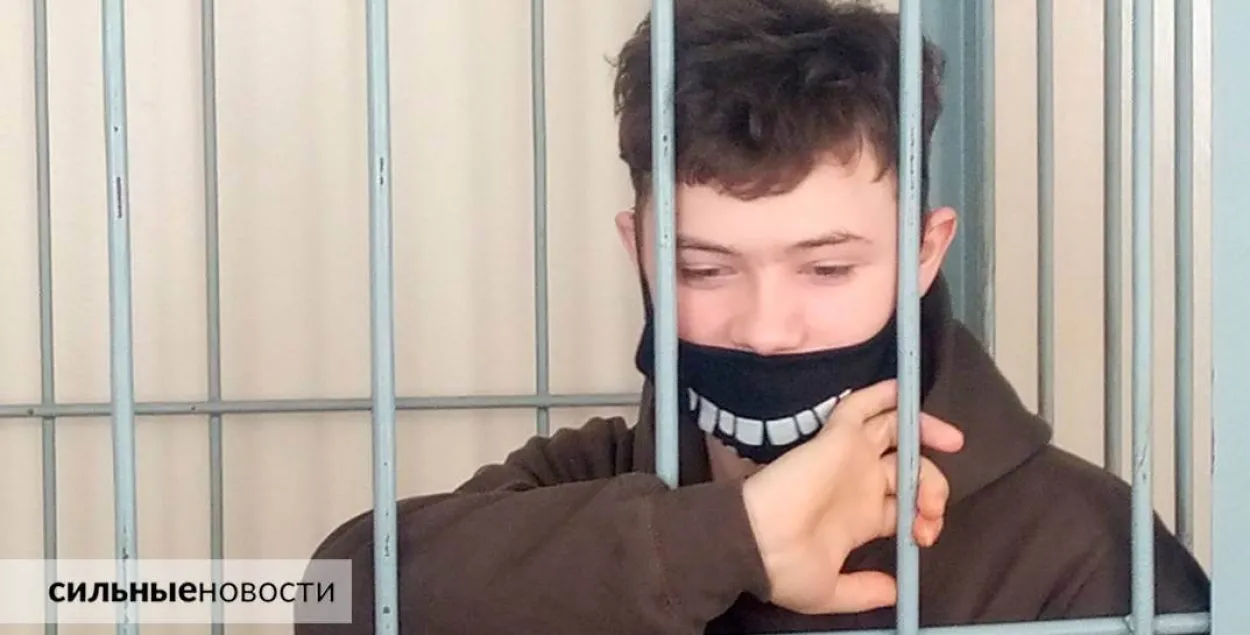 "Я добрый человек": в Гомеле снова судят подростка с эпилепсией