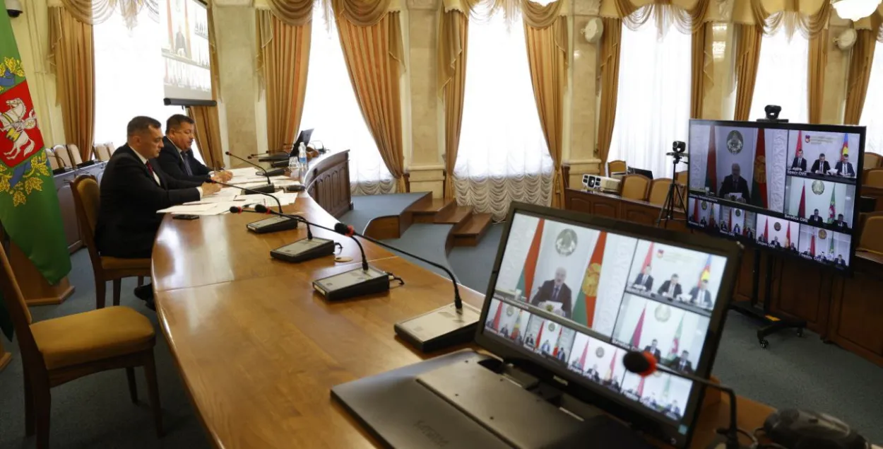 Руководство Витебской области слушает Александра Лукашенко / t.me/vitebsk_region_officially/
