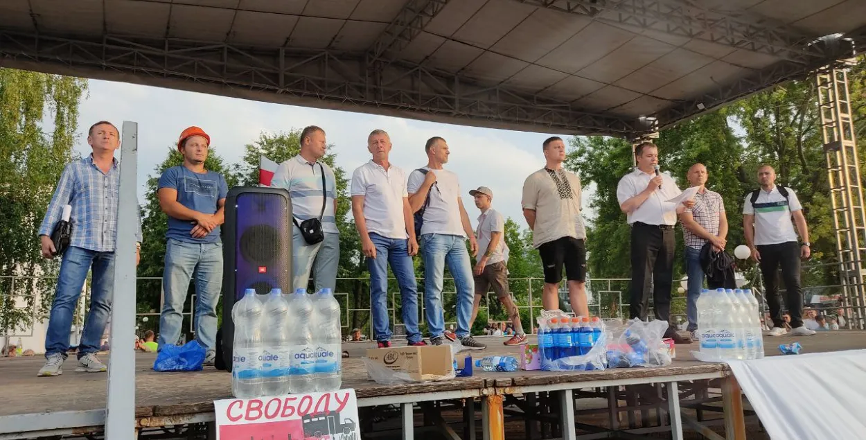 Стачком "Беларуськалия" в августе 2020-го, Анатолий Бокун стоит третий справа / Из архива Еврорадио