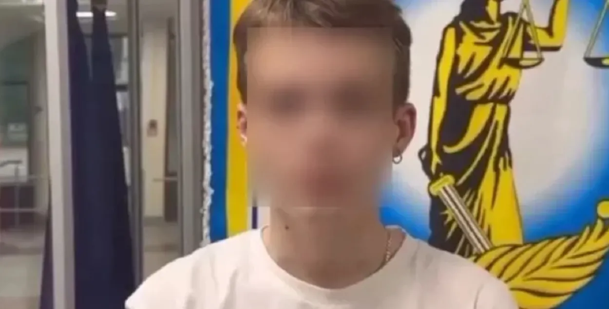 Студэнт зноў выбачаецца / Скрыншот з інстаграм-акаўнта юрфака БДУ
