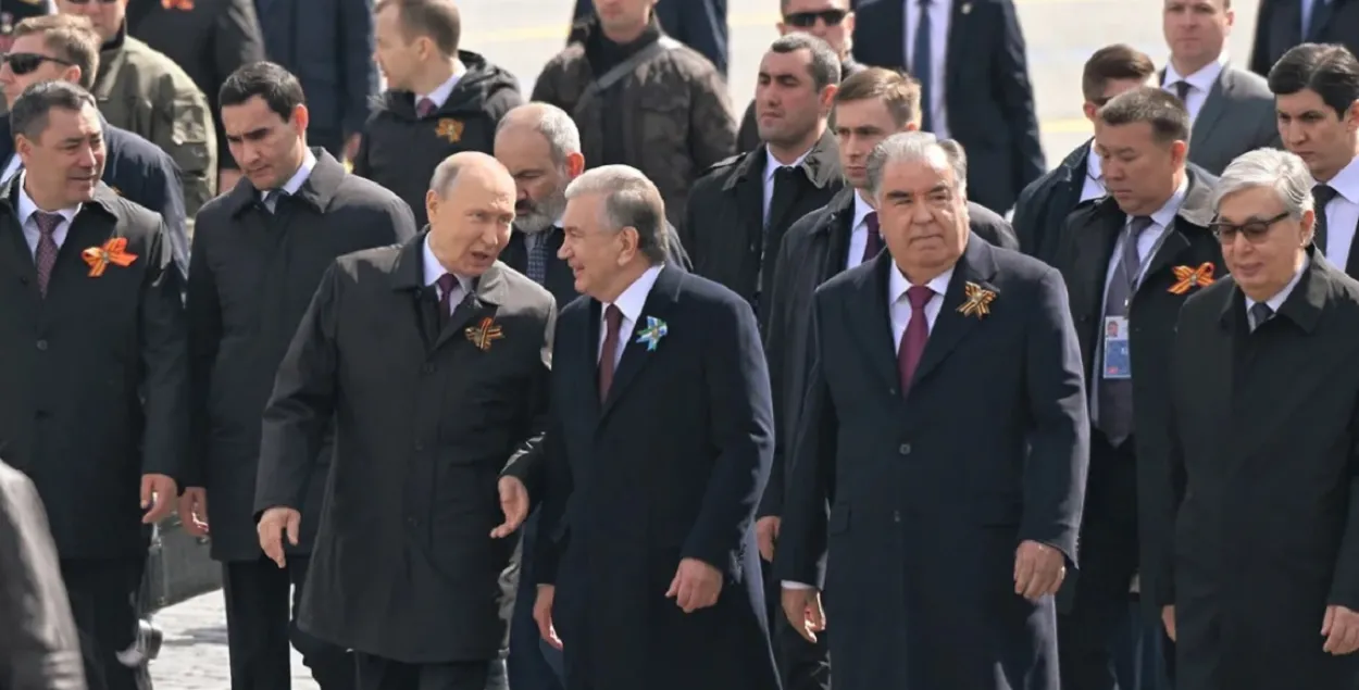 Владимир Путин и его гости / kommersant.ru
