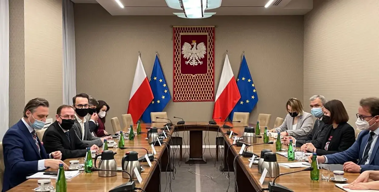 Тихановская, Латушко на переговорах с Мариушем Каминским
