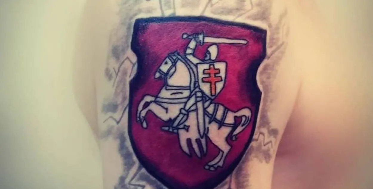 “Пагоня” на самую вялікую спіну: як пратэсты павялі беларусаў у тату-салоны