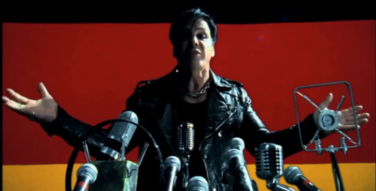 "Pussy" video screenshot