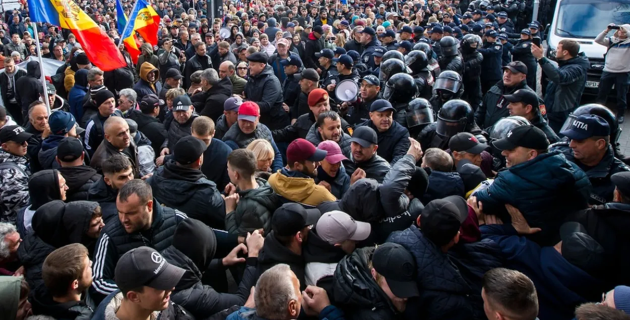 Акцыя пратэсту ў Кішынёве 23 кастрычніка /&nbsp;EPA-EFE
