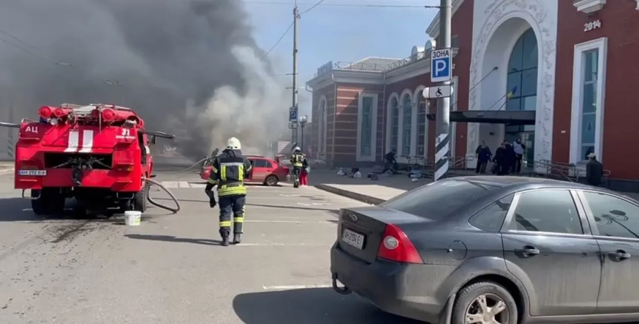 Чыгуначны вакзал Краматорска абстралялі, ёсць загінулыя і раненыя