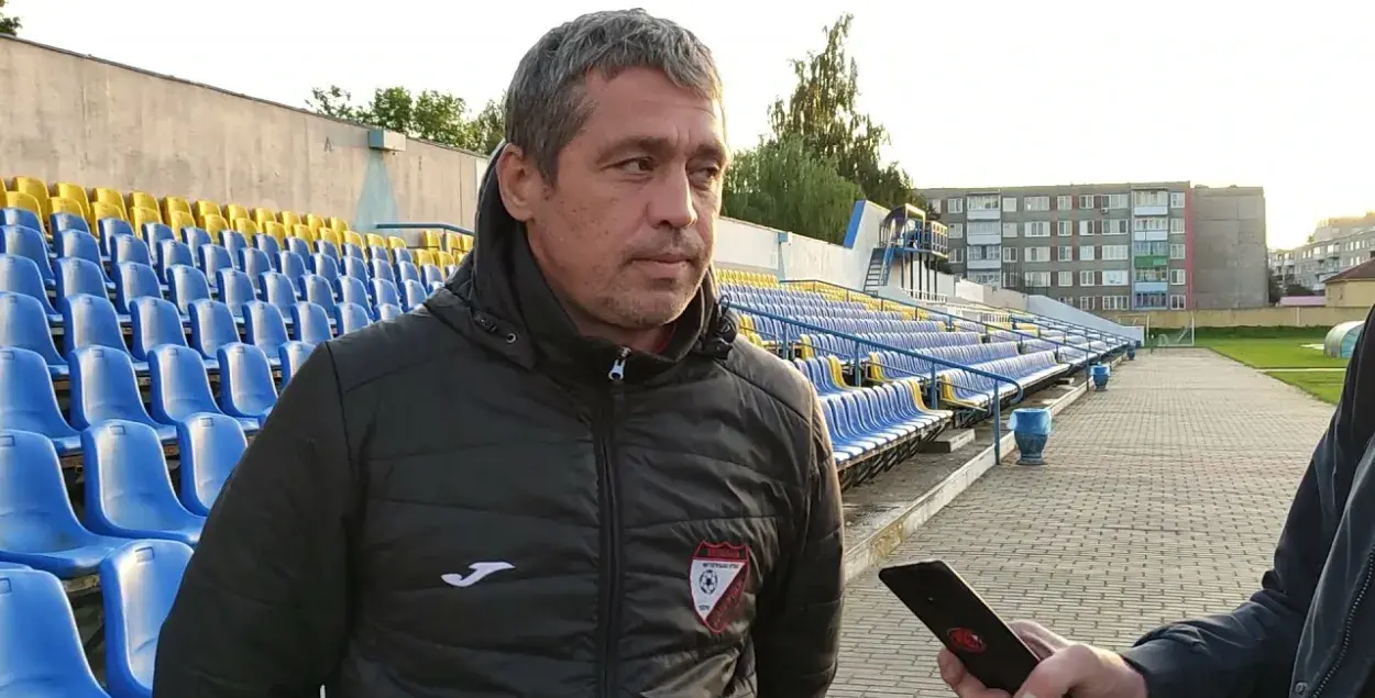 Альберт Рыбак падчас працы ў Бабруйску / fcbelshina.by

