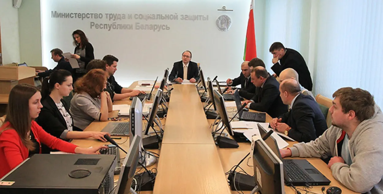 Мінпрацы: Грамадзяне пагаджаюцца з павышэннем пенсійнага ўзросту 
