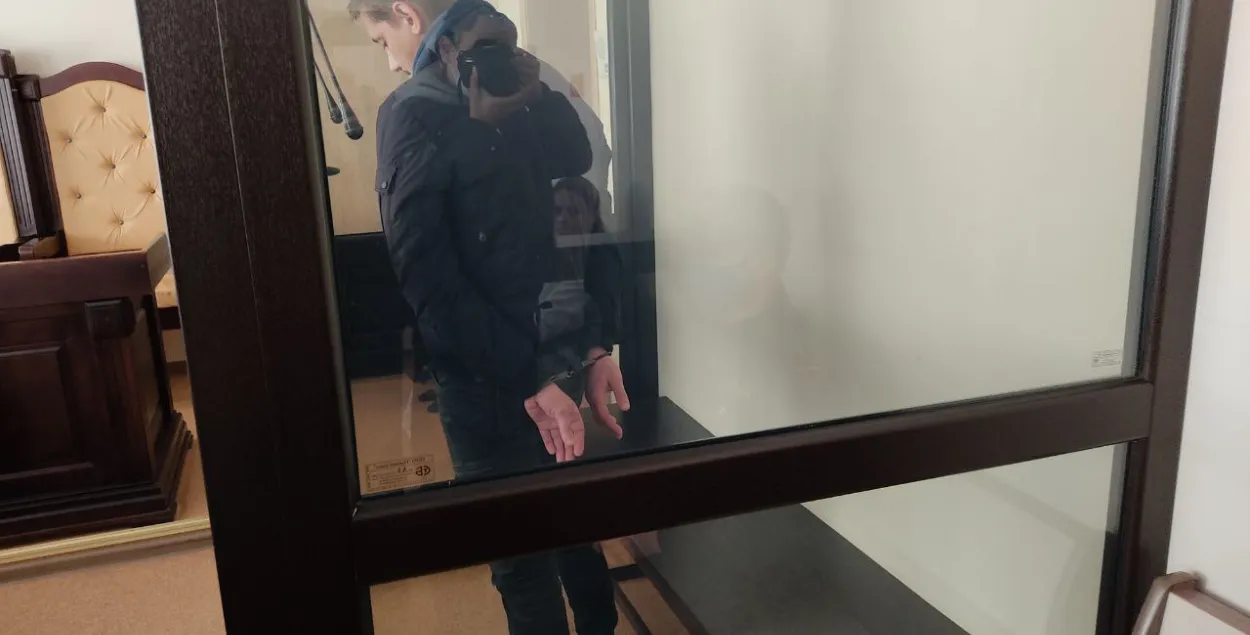 Павел Пяскоў у судзе. За апошнія некалькі месяцаў у бабруйскай калоніі яго некалькі разоў змяшчалі ў ШІЗА / Еўрарадыё