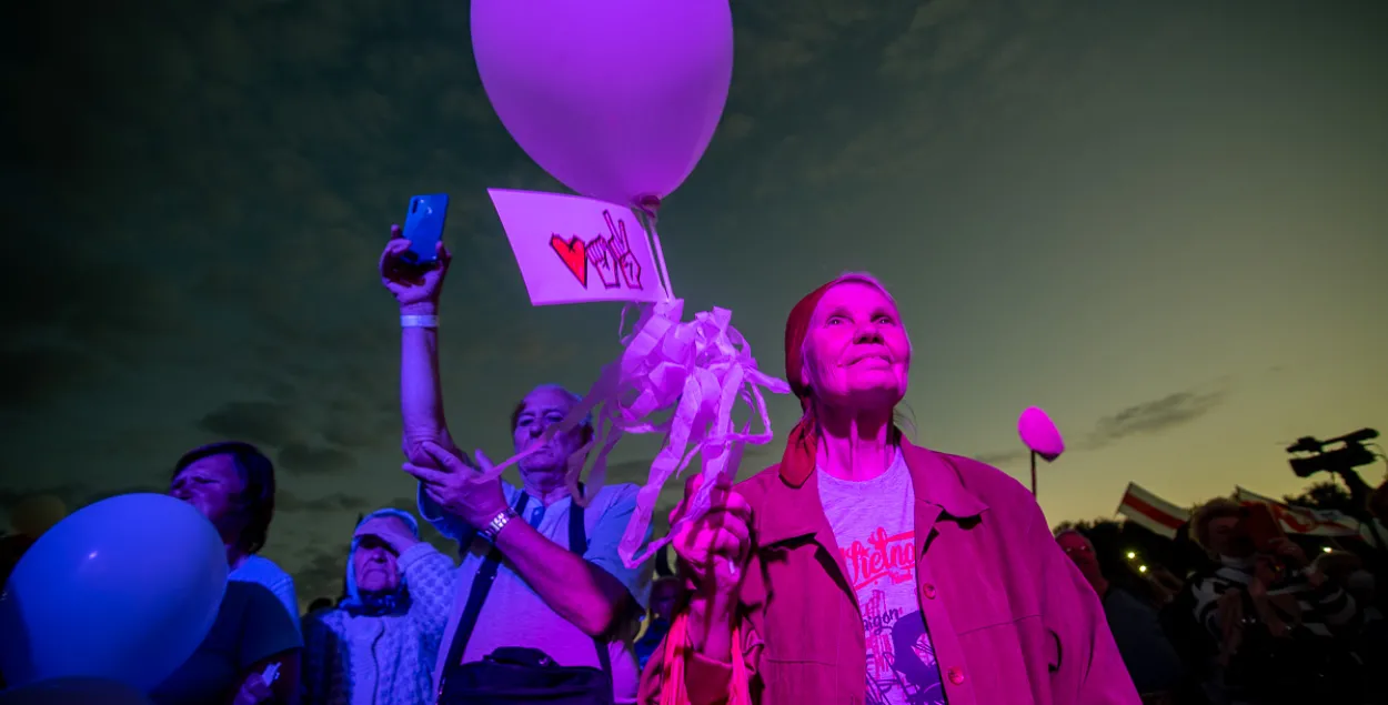 На митинге в Минске в поддержку кандидата в президенты Светланы Тихановской​ / Еврорадио