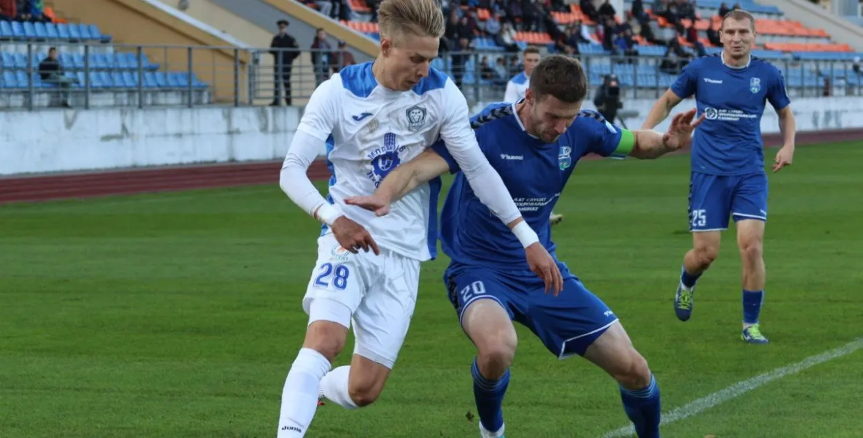 "Днепр" — "Слуцк" / vk.com/mogilevskiydnepr
