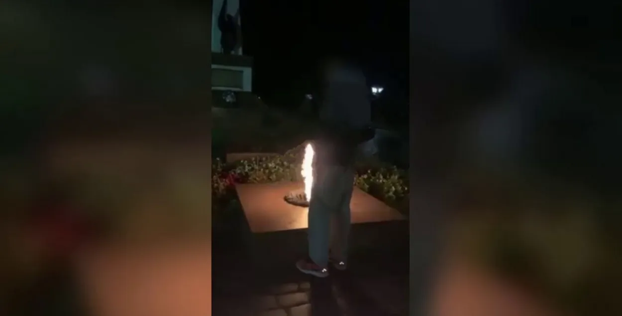 Скриншот из видео

