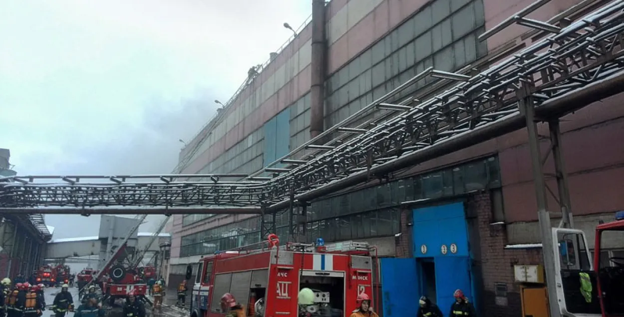 На Мінскім трактарным заводзе адбыўся пажар (фота)