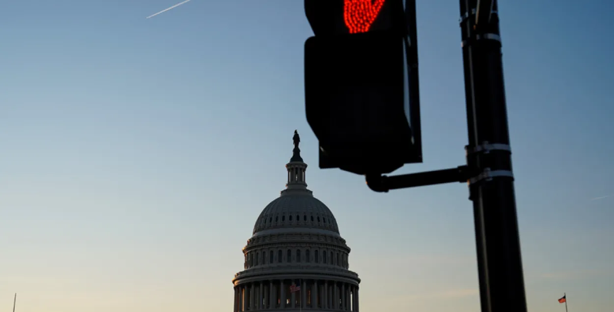 США могут внести граждан Беларуси в "черный список" / Reuters