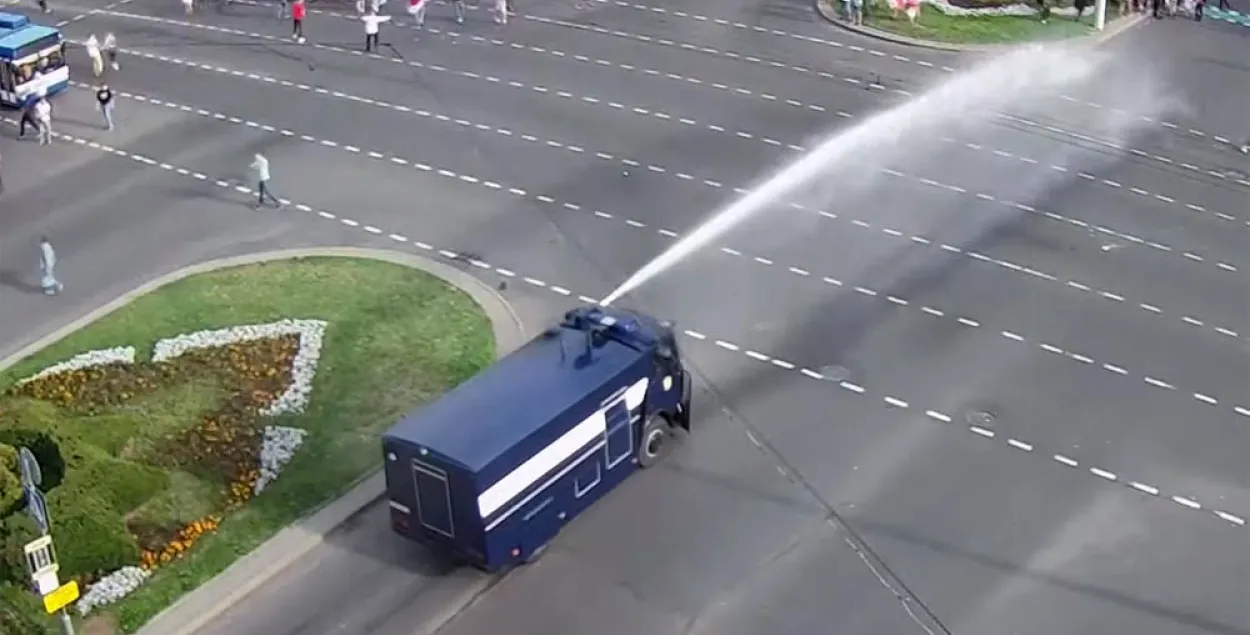 Водомёт в Бресте / Скриншот с видео МВД​