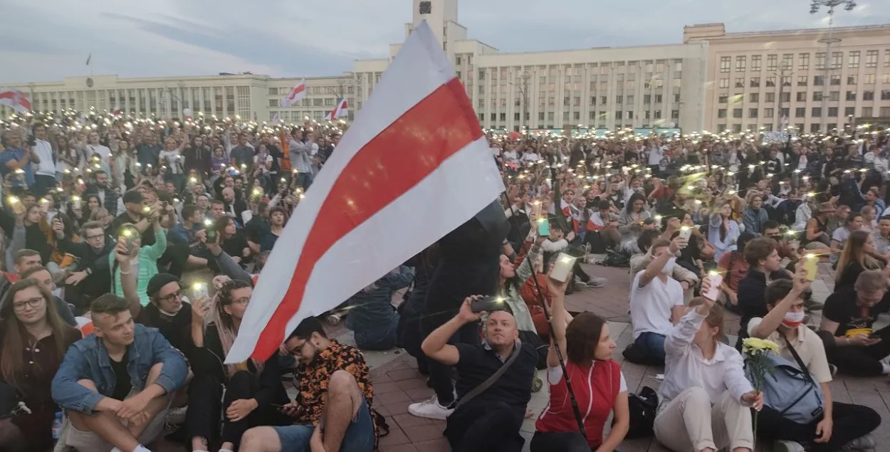 Беларускія гісторыкі: кампанія па забароне БЧБ-сцягу вядзе да расколу грамадства