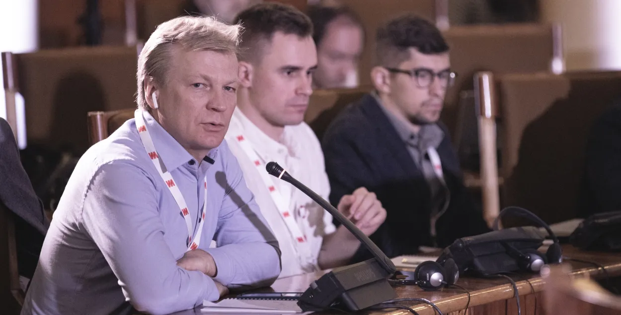 Дэлегаты КР на публічных слуханнях