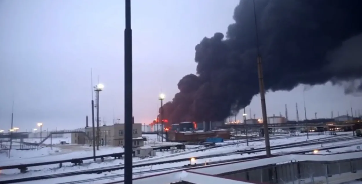 Пожар на нефтезаводе в Рязани
