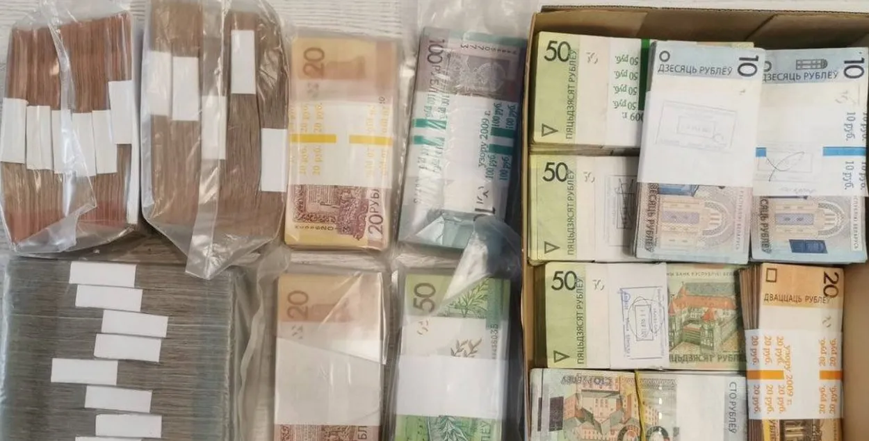 Камітэт дзяржкантролю падчас ператрусаў знайшоў значныя сродкі

