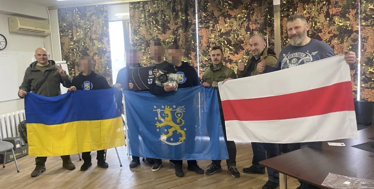 Падчас перадачы дронаў
