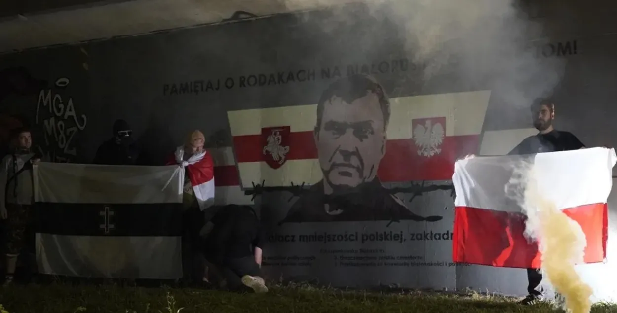 У мінулым верасні ў Варшаве ўжо з'явіўся мурал, прысвечаны Анджэю Пачобуту
