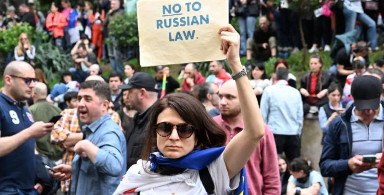 Против принятия этого закона в Грузии собирались митинги
