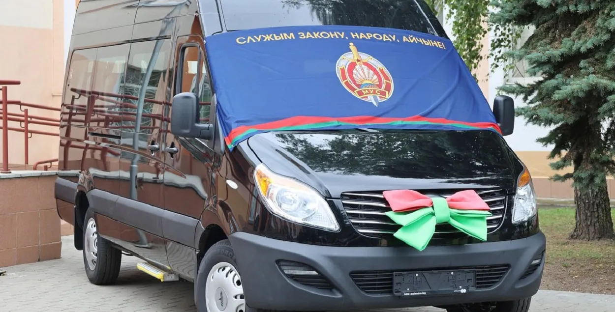 Мікрааўтобус для амапаўцаў
