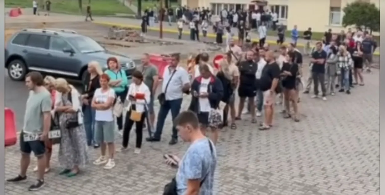 Очередь в Гродно два дня назад
