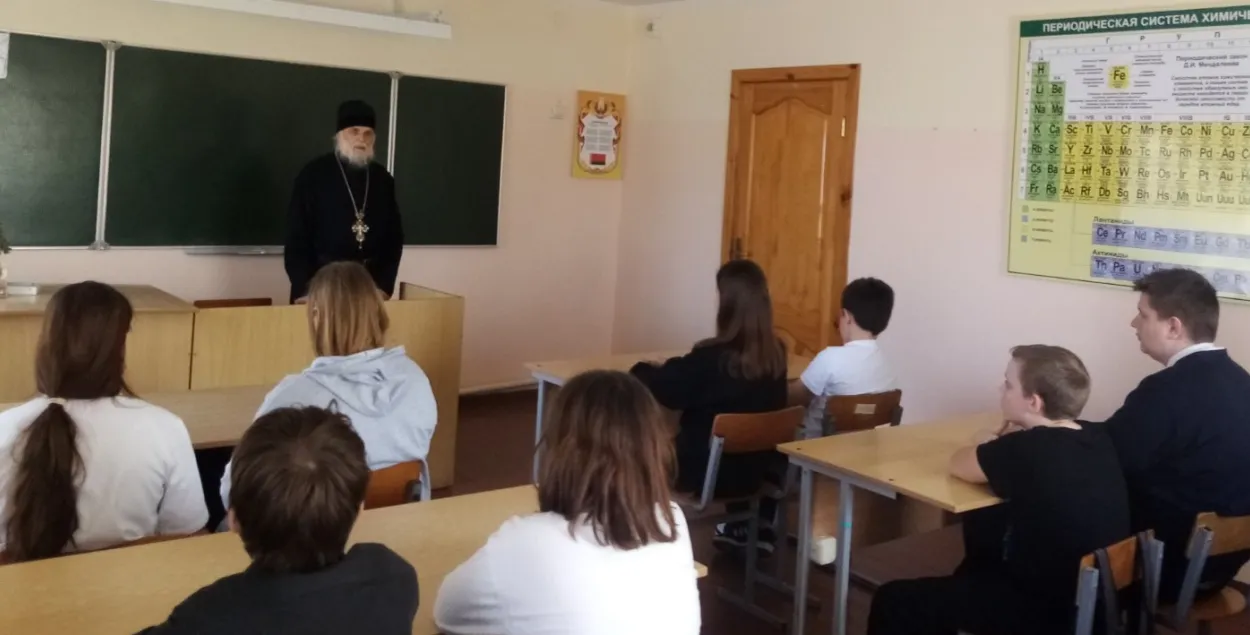 В названиях тем занятий присутствуют слова "духовность", "милосердие", "смирение" и "кротость"
