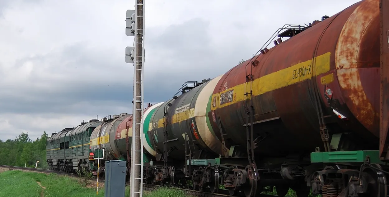 A train, illustrative photo
