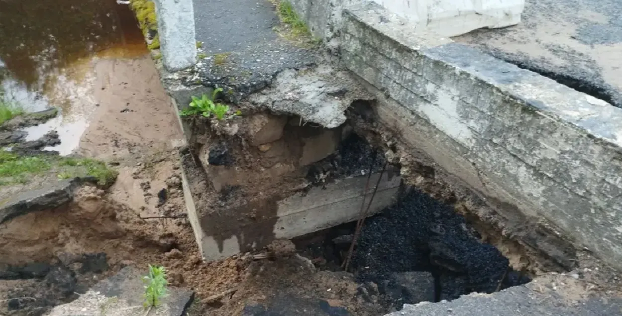 Праблемны мост у Бярэзінскім раёне

