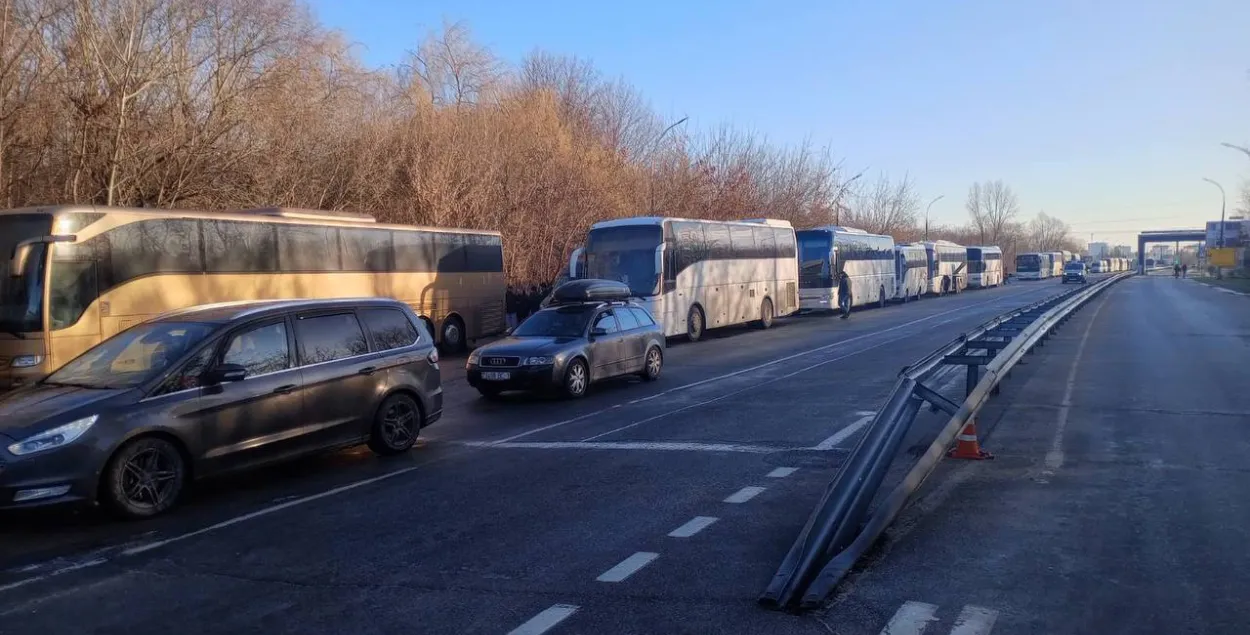 Час праходжання беларуска-польскай мяжы дасягае 80 гадзін
