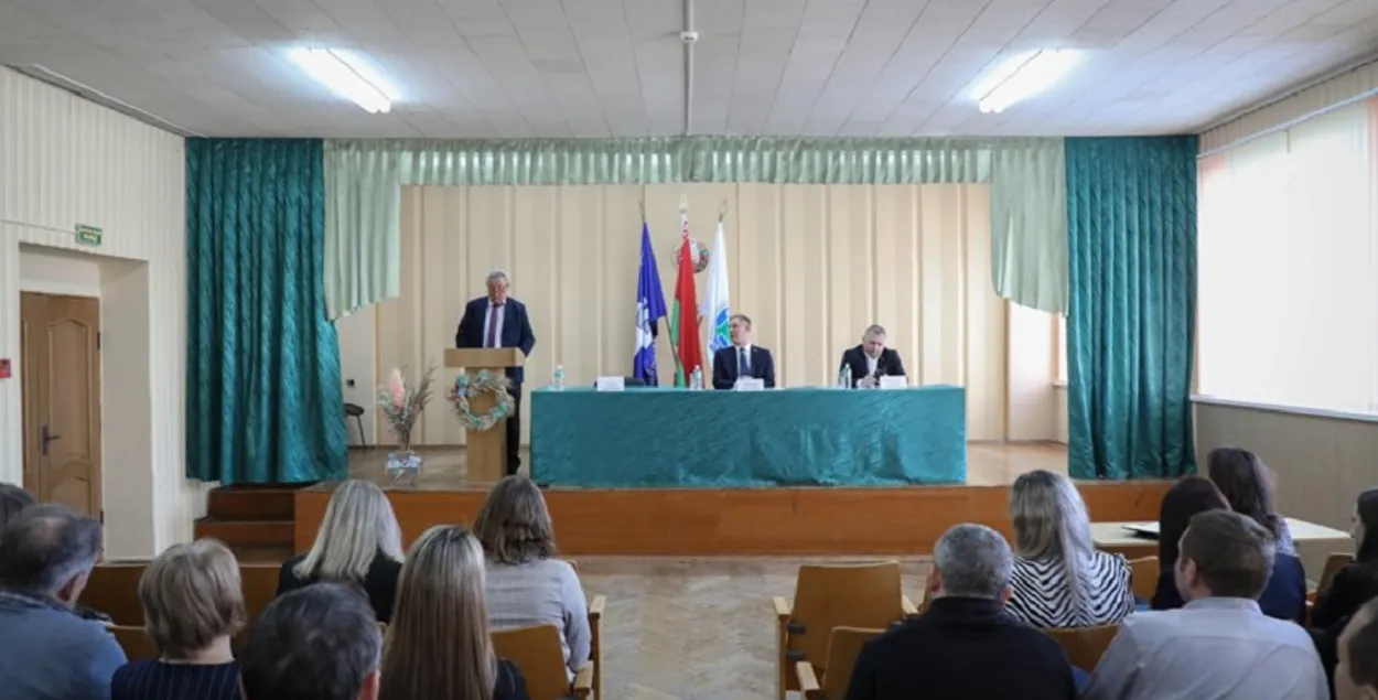 В Сморгони говорили о конкуренции с силовиками в борьбе за специалистов
