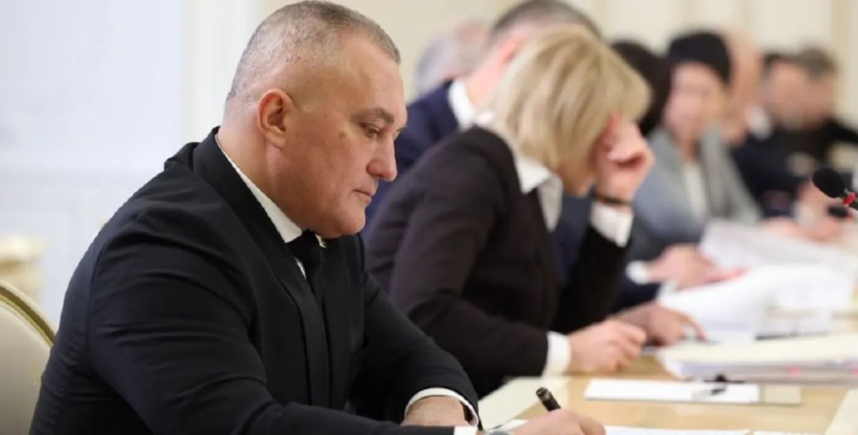 Александр Лукашенко упомянул на совещании "оптимизацию управленческих процессов"

