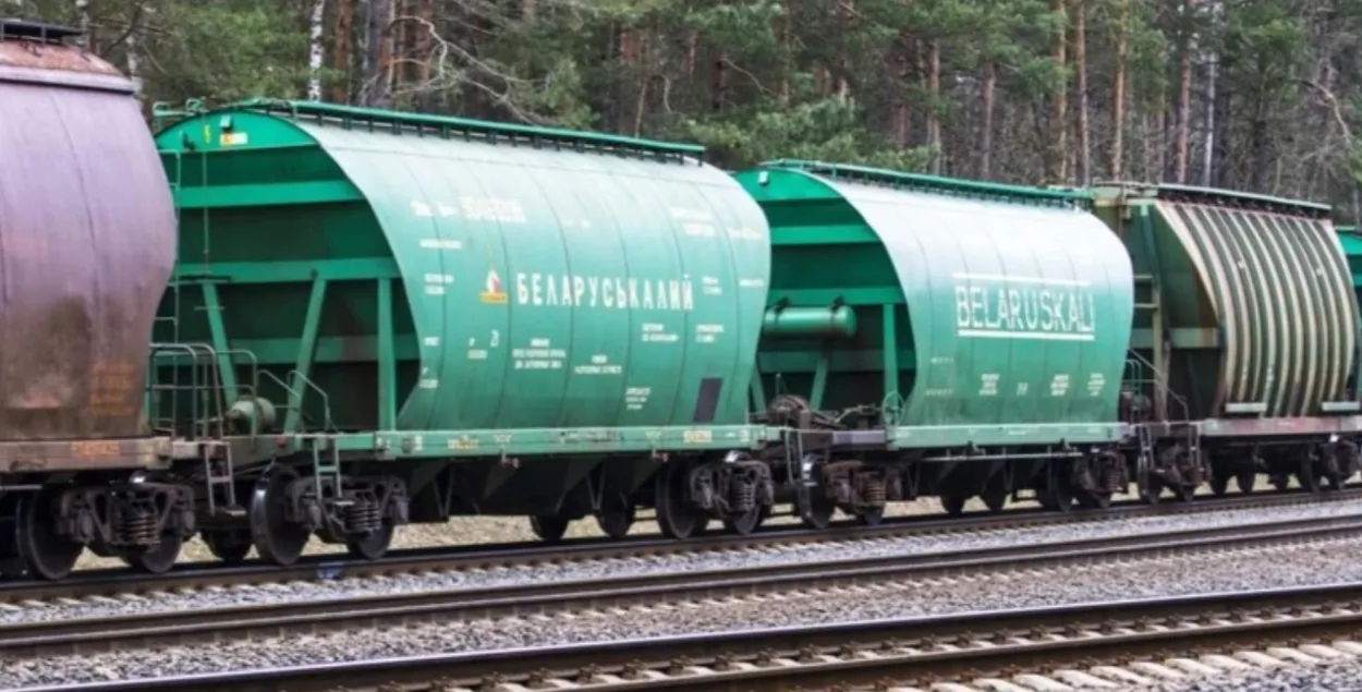 Ва Украіне канфіскаваныя 1545 чыгуначных вагонаў
