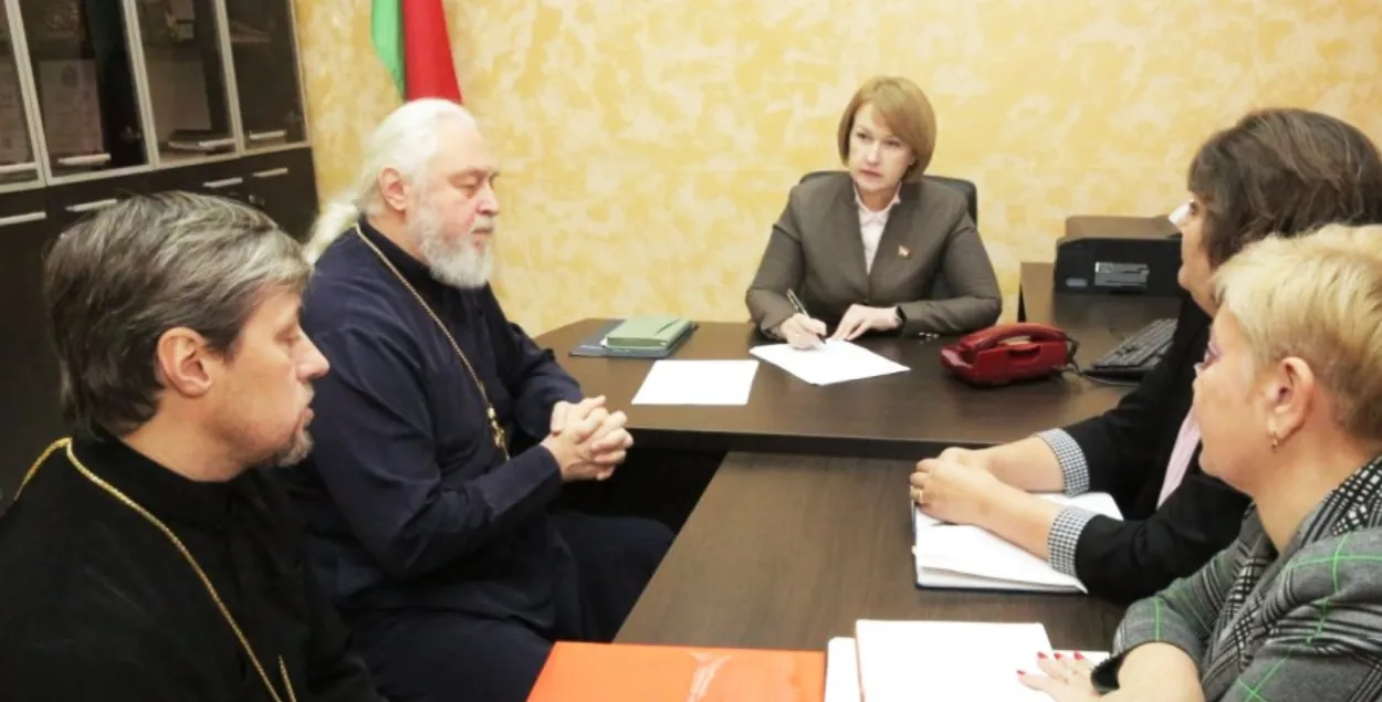 Священники на приеме у Екатерины Зенкевич
