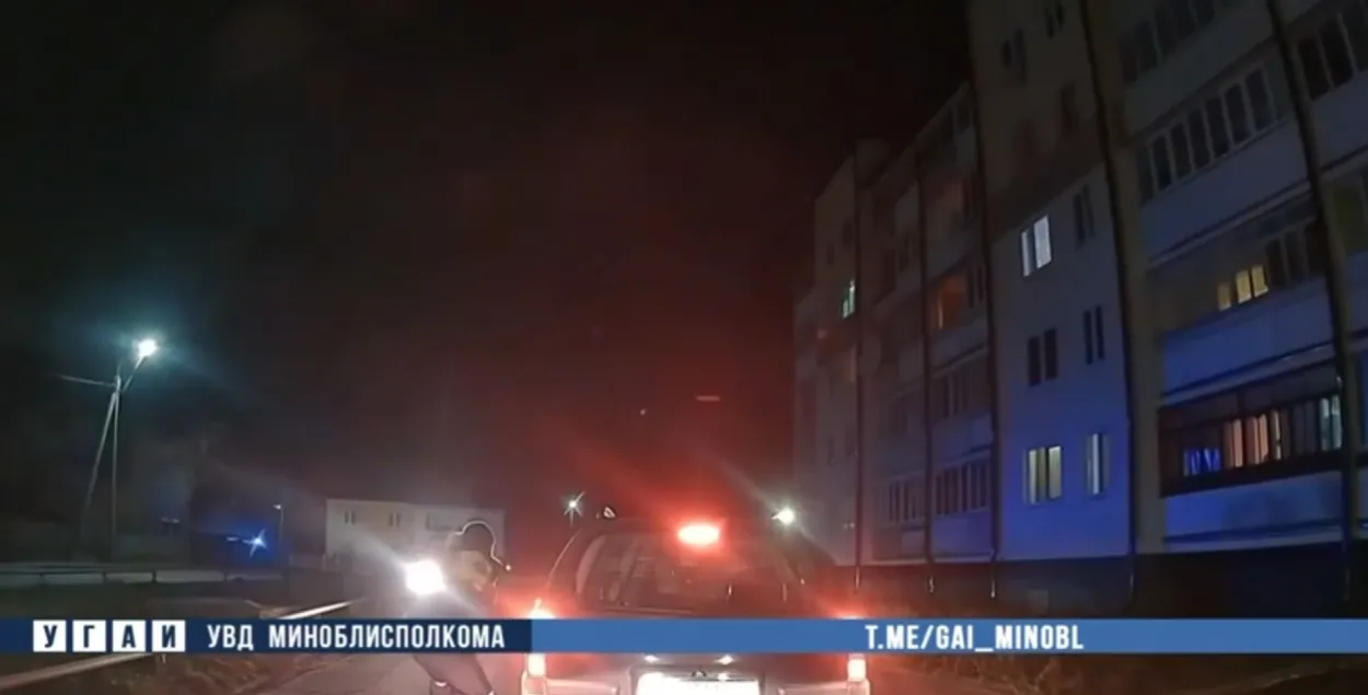 У Слуцкім раёне мужчына выкраў дзяўчыну
